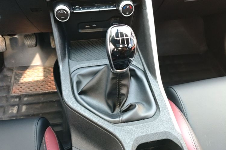 GEELY Coolray 2021 car image #14