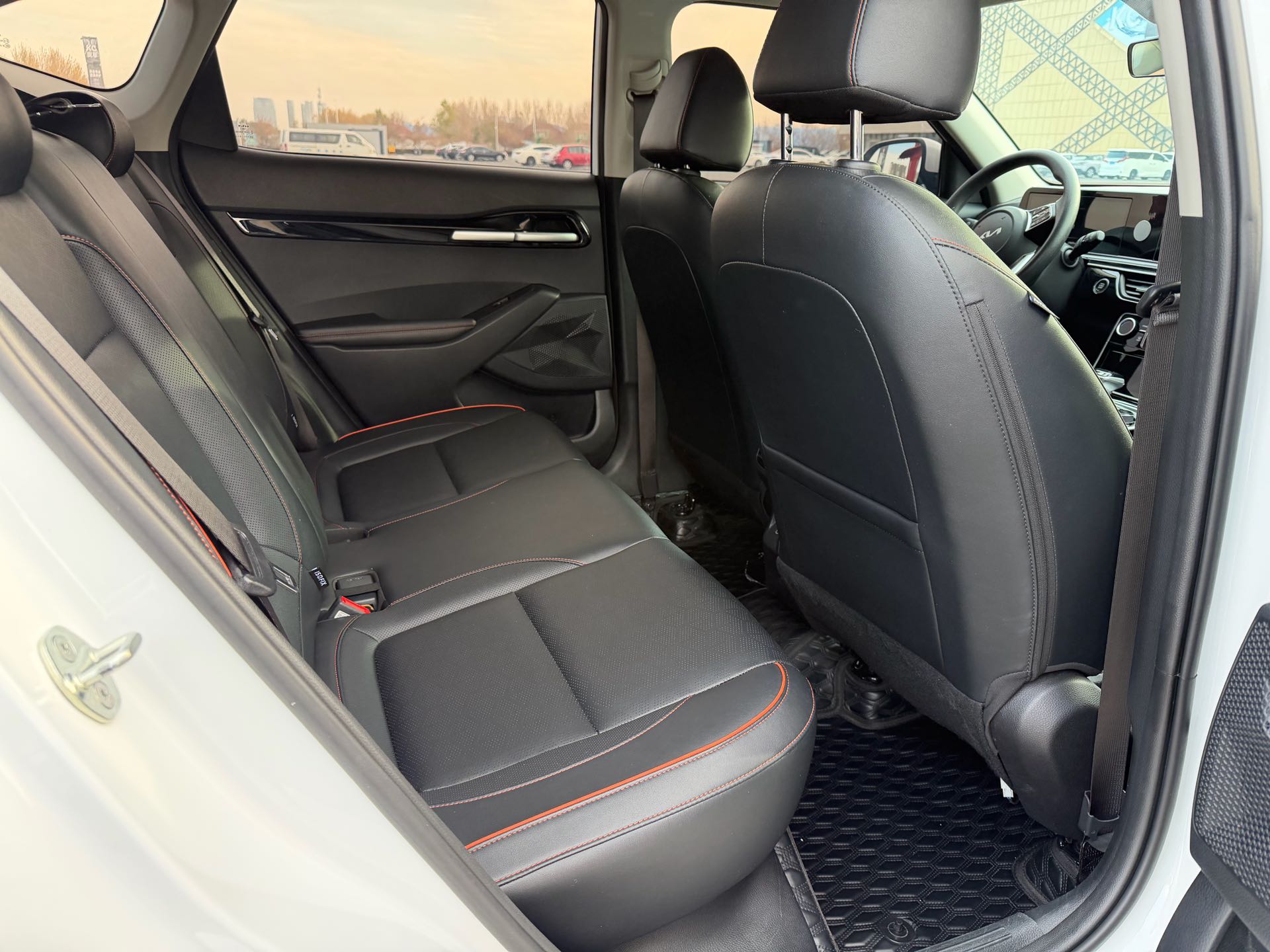 Kia Seltos 2023 imagem de carro #12