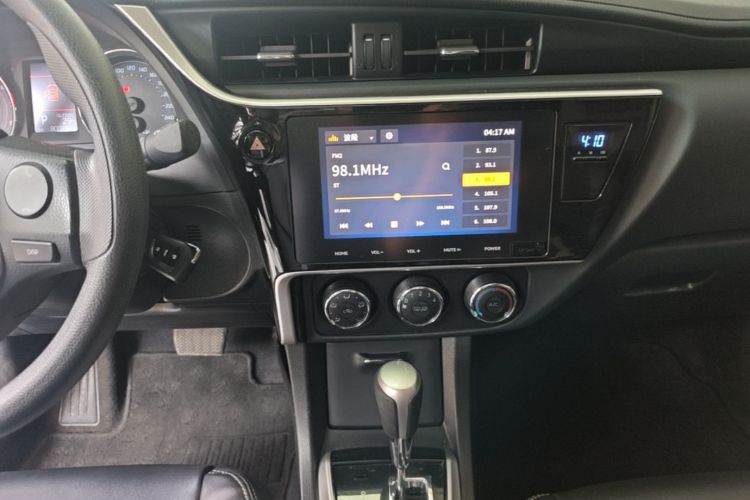 Toyota Corolla 2019 #13 Toyota Corolla 2019 car image #13