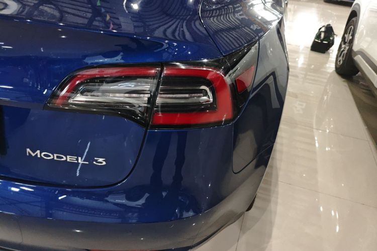 Tesla Model 3 2020 car image #8