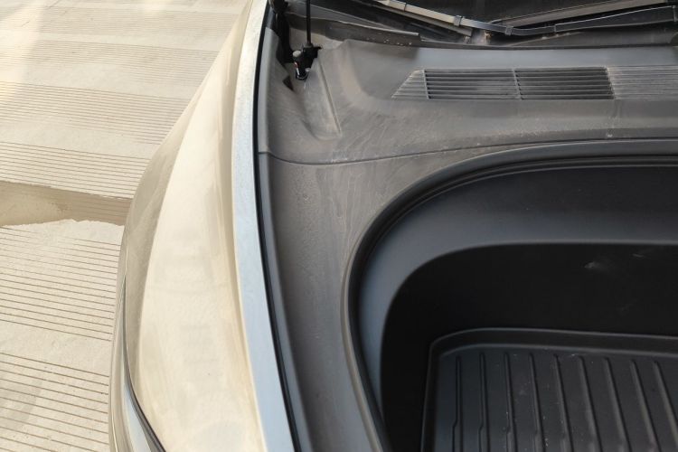 Tesla Model 3 2024 car image #23