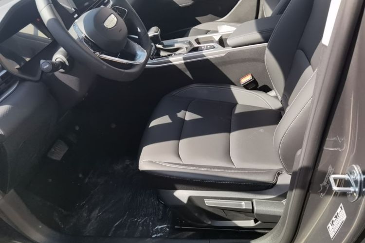 GEELY Emgrand 2026 #15 GEELY Emgrand 2026 car image #15