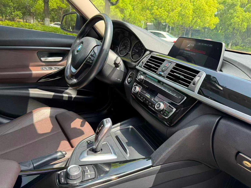 BMW 3 Series 2018 #9 BMW 3 Series 2018 صورة سيارة #9