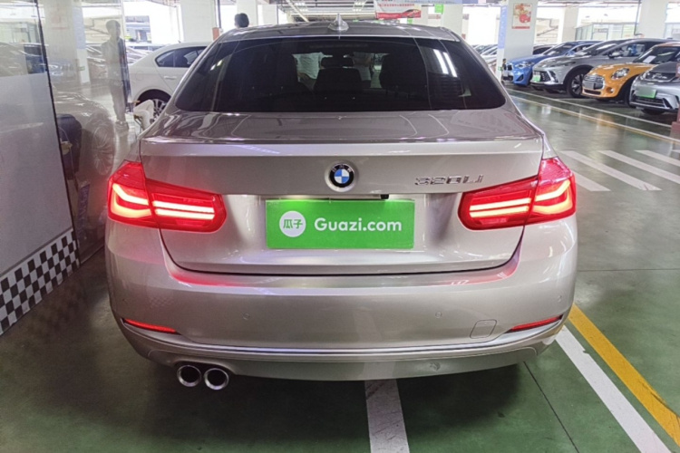 BMW 3 Series 2018 #4 BMW 3 Series 2018 car image #4