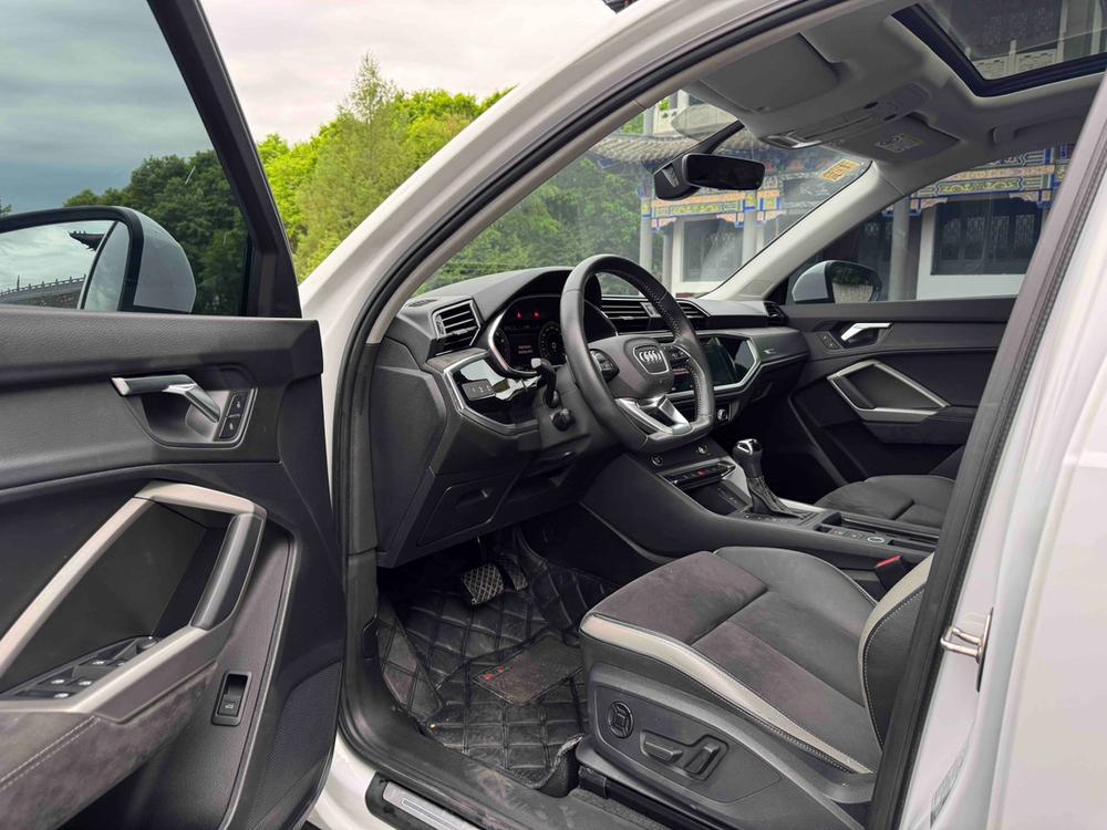 Audi Q3 2021 #20 Audi Q3 2021 car image #20