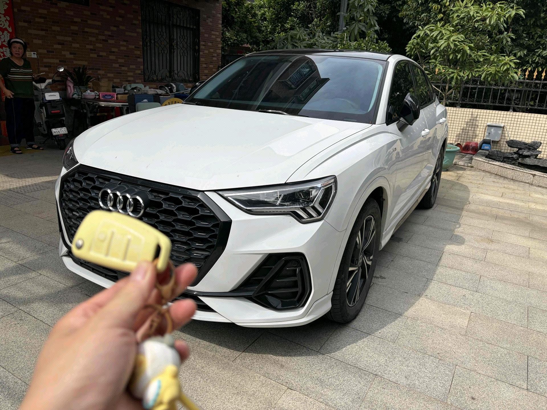 Audi Q3 Sportback 2023 Audi Q3 Sportback 2023 car image