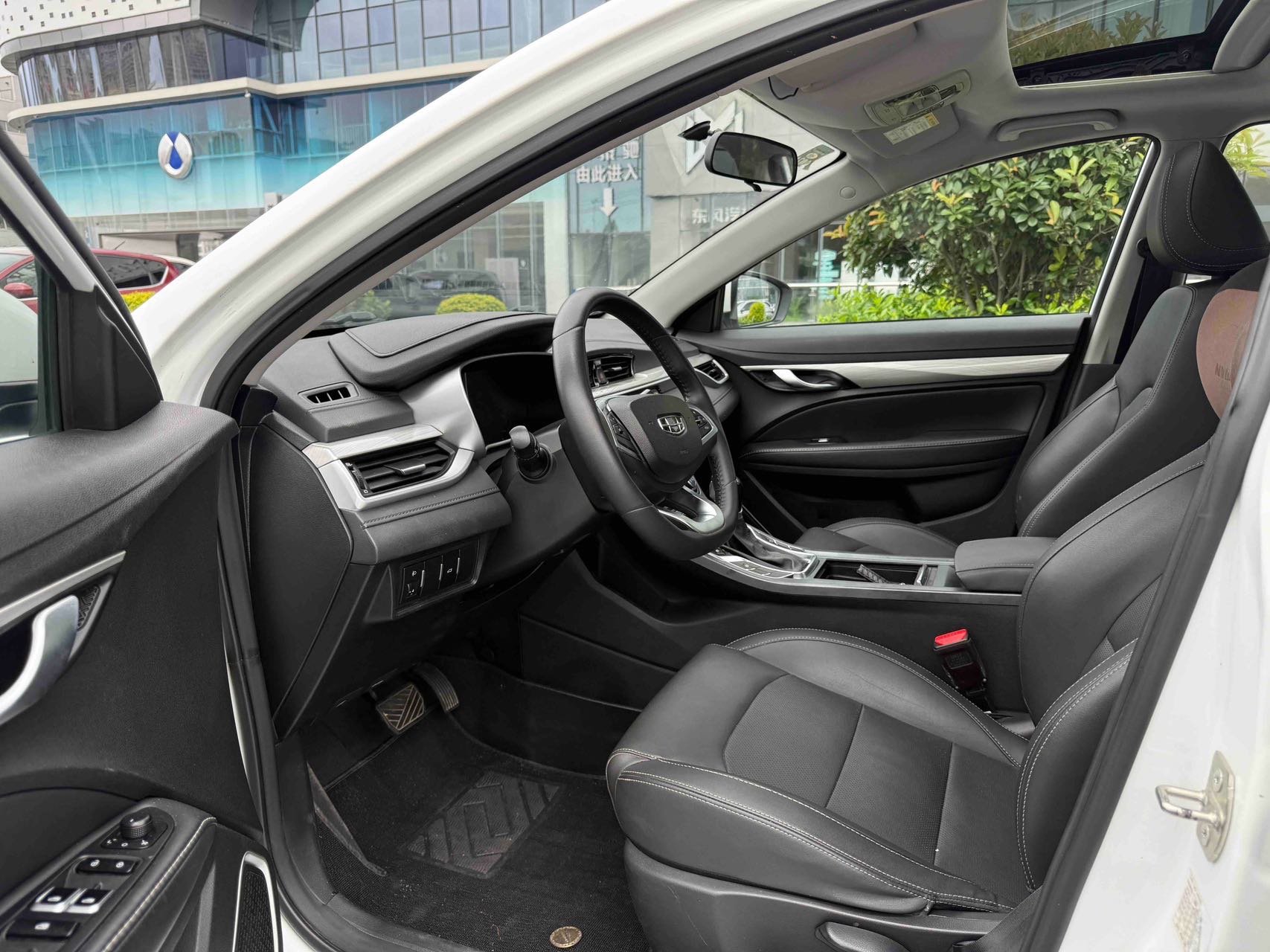 GEELY Emgrand 2020 car image #4