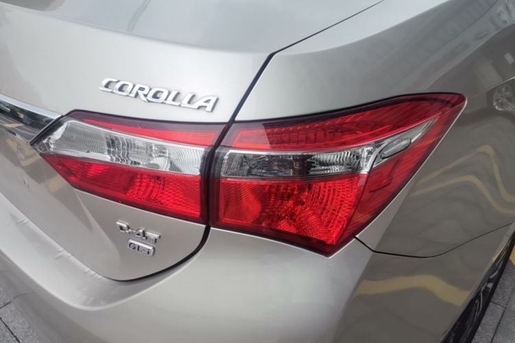 Toyota Corolla 2018 immagine di auto #8