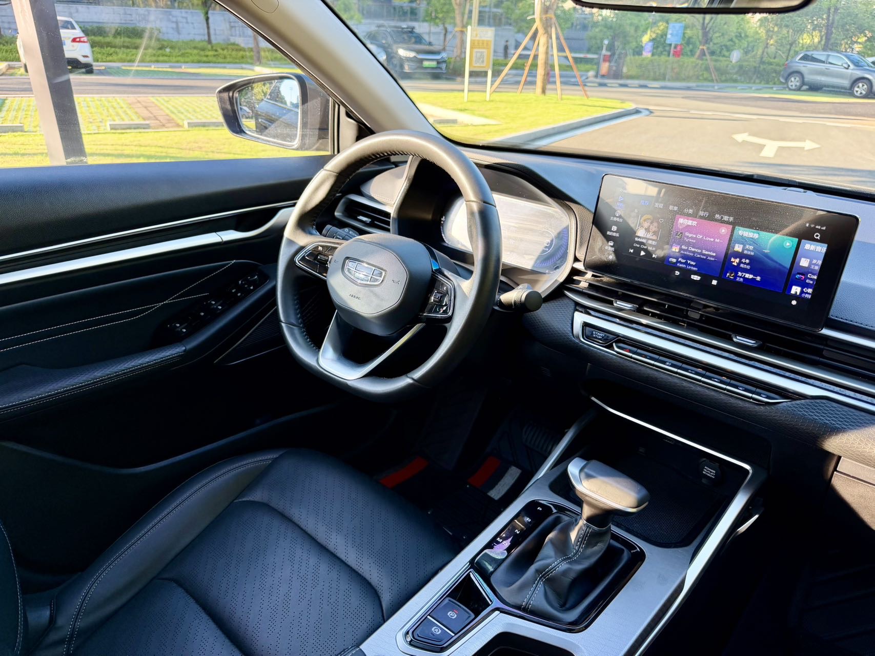 GEELY Emgrand 2023 car image #4