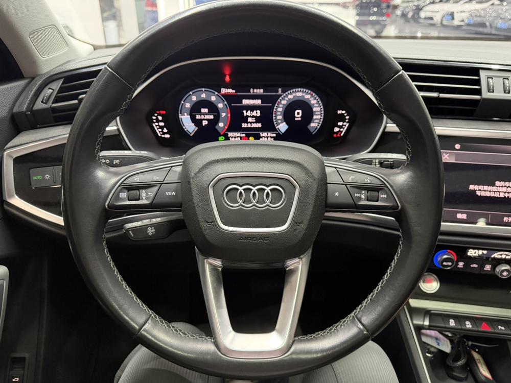 Audi Q3 2022 imagen de coche #15