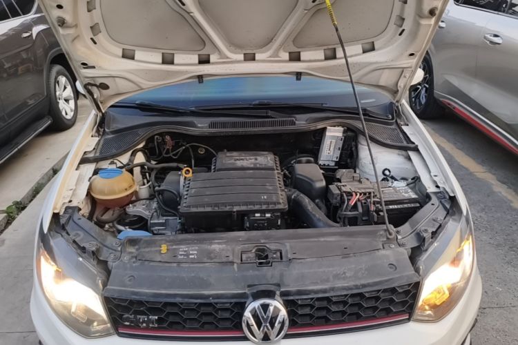Volkswagen Polo 2016 car image #20