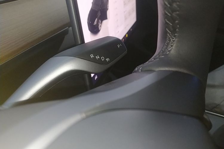 Tesla Model Y 2022 #18 Tesla Model Y 2022 car image #18