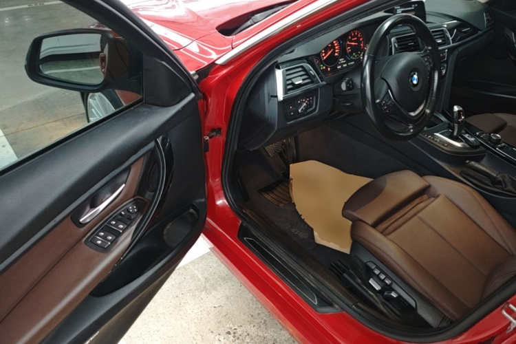 BMW 3 Series 2018 #16 BMW 3 Series 2018 car image #16