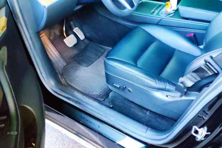Tesla Model Y 2022 immagine di auto #18