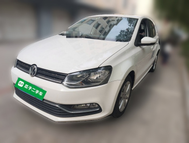 Volkswagen Polo 2015 Volkswagen Polo 2015 car image