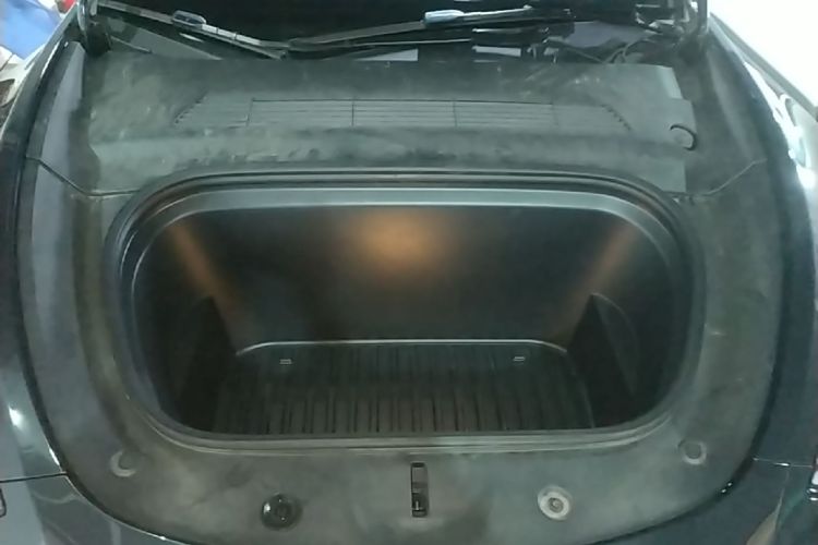 Tesla Model Y 2024 immagine di auto #20
