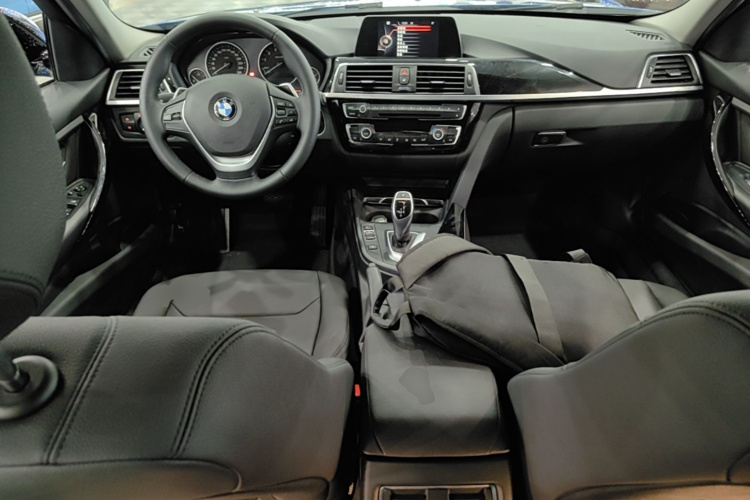 BMW 3 Series 2016 #10 BMW 3 Series 2016 car image #10