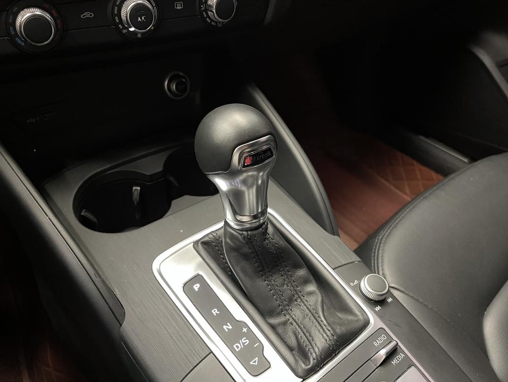 Audi A3 2019 car image #10