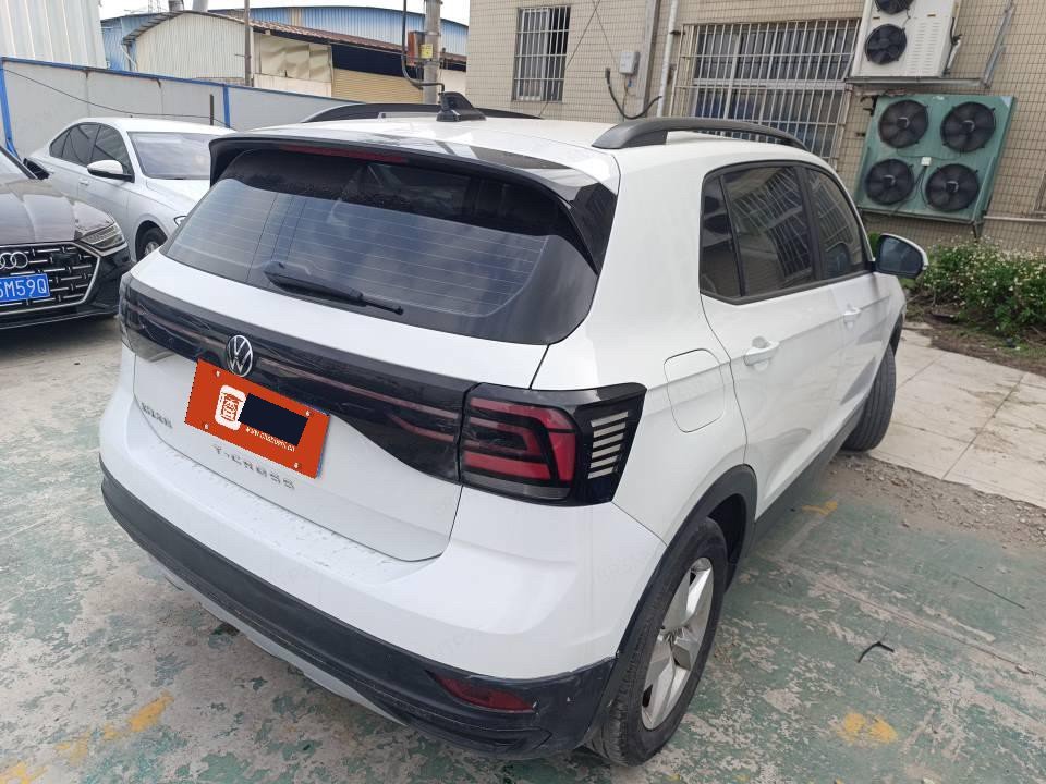 Volkswagen T-Cross 2023 #2 Volkswagen T-Cross 2023 car image #2