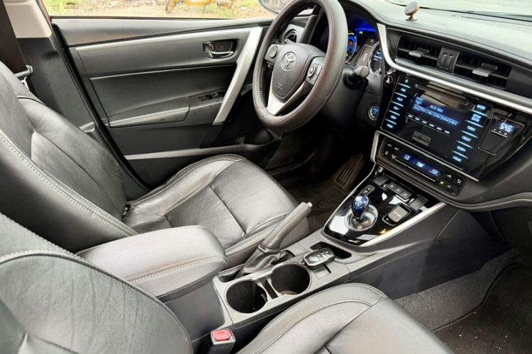 Toyota Corolla 2017 immagine di auto #18