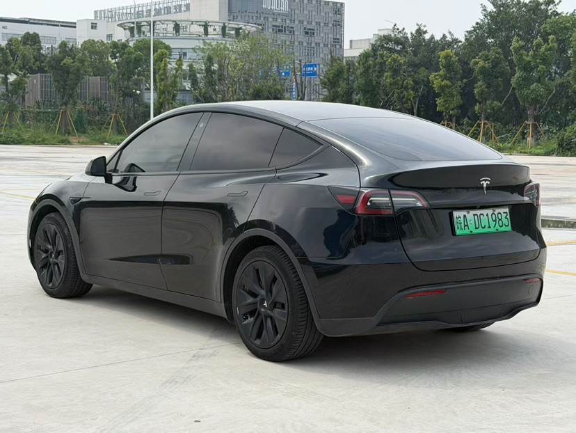 Tesla Model Y 2021 #7 Tesla Model Y 2021 car image #7