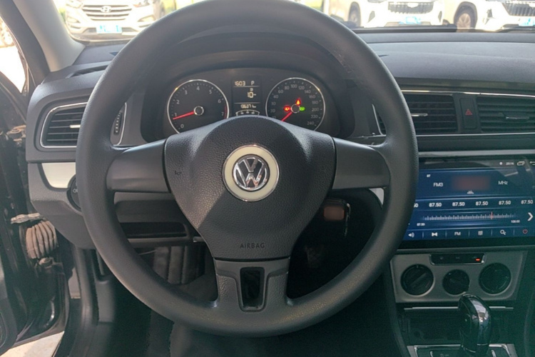 Volkswagen Lavida 2015 car image #11