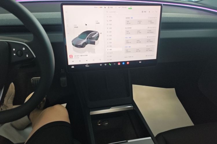 Tesla Model 3 2024 #13 Tesla Model 3 2024 car image #13
