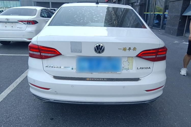 Volkswagen Lavida 2019 #6 Volkswagen Lavida 2019 car image #6
