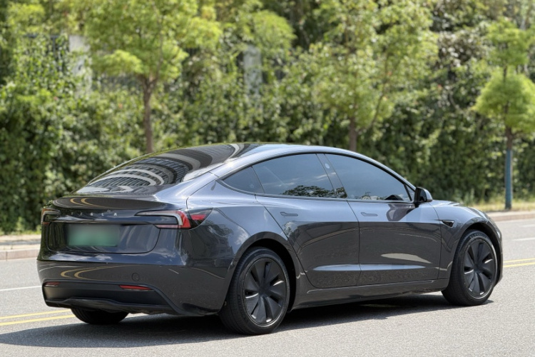 Tesla Model 3 2024 #7 Tesla Model 3 2024 car image #7