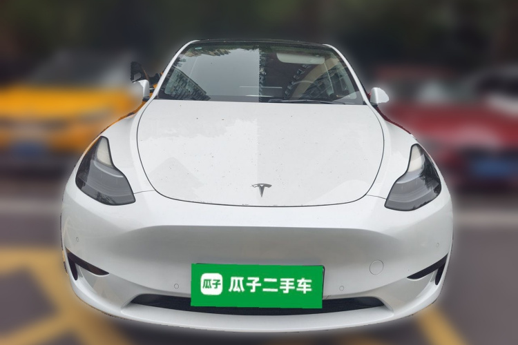 Tesla Model Y 2023 #3 Tesla Model Y 2023 car image #3