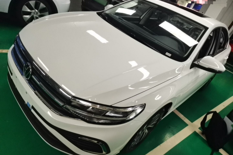 Volkswagen Bora 2026 car image #2
