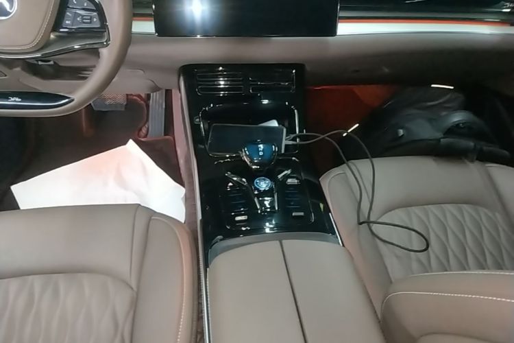 BYD Han 2024 car image #14