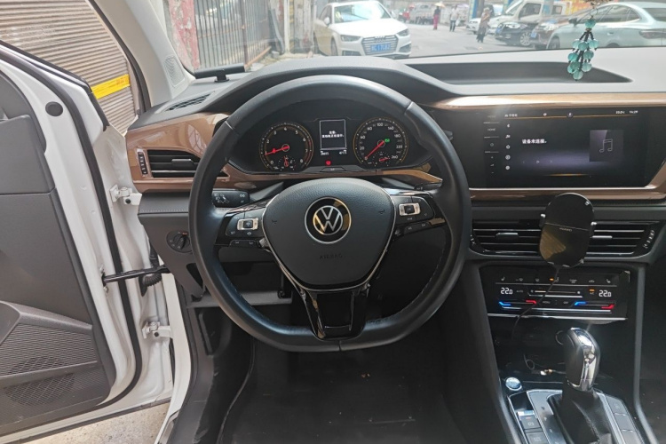 Volkswagen Tharu 2021 #11 Volkswagen Tharu 2021 car image #11
