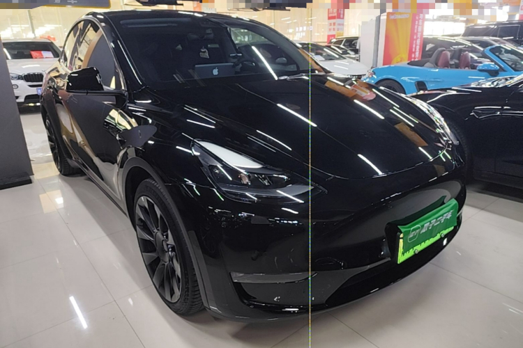 Tesla Model Y 2021 #4 Tesla Model Y 2021 car image #4