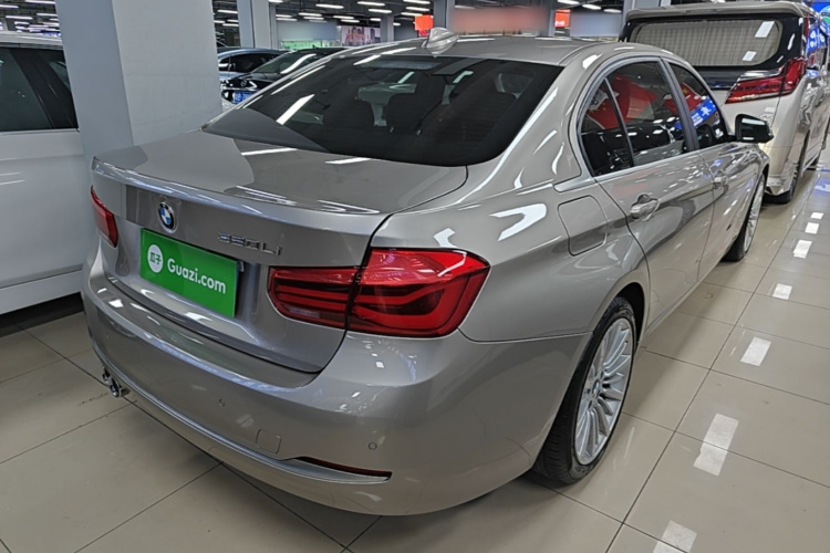 BMW 3 Series 2018 car image #5