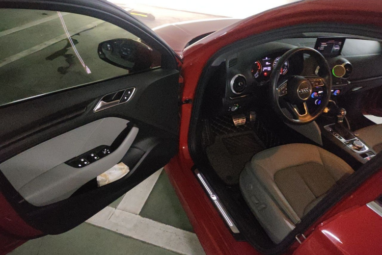 Audi A3 2018 immagine di auto #9