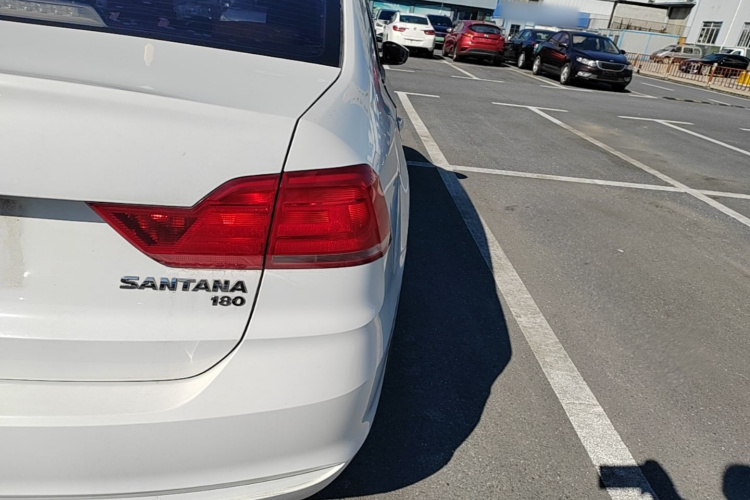 Volkswagen Santana 2017 car image #8