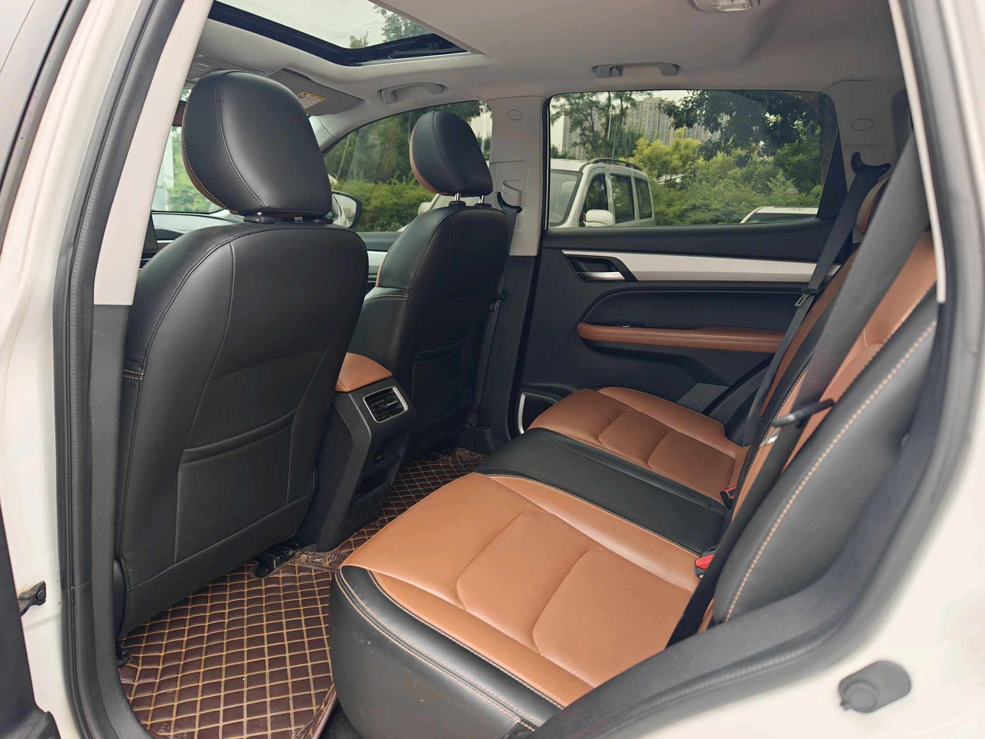 GEELY Vision X6 2020 car image #6