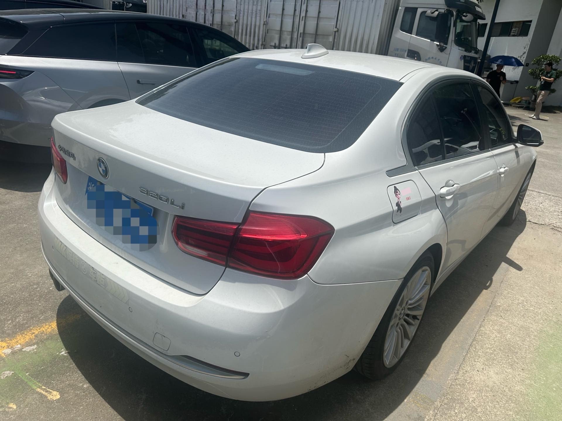 BMW 3 Series 2018 car image #5