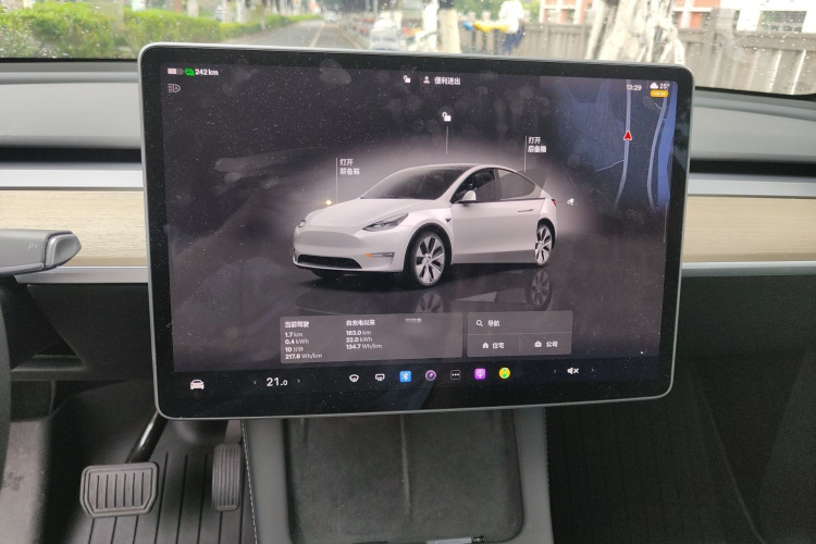 Tesla Model Y 2023 #16 Tesla Model Y 2023 car image #16