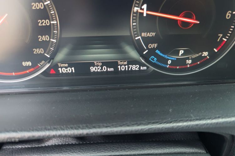 BMW 3 Series 2019 car image #14