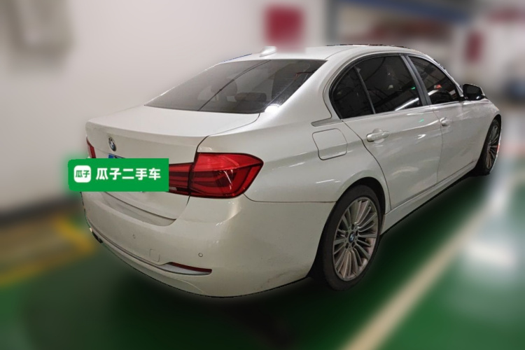 BMW 3 Series 2018 #5 BMW 3 Series 2018 car image #5