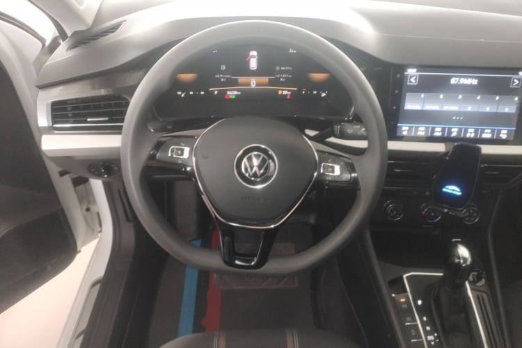 Volkswagen Lavida 2022 car image #11