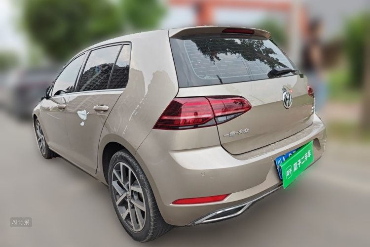 Volkswagen Golf 2019 car image #5