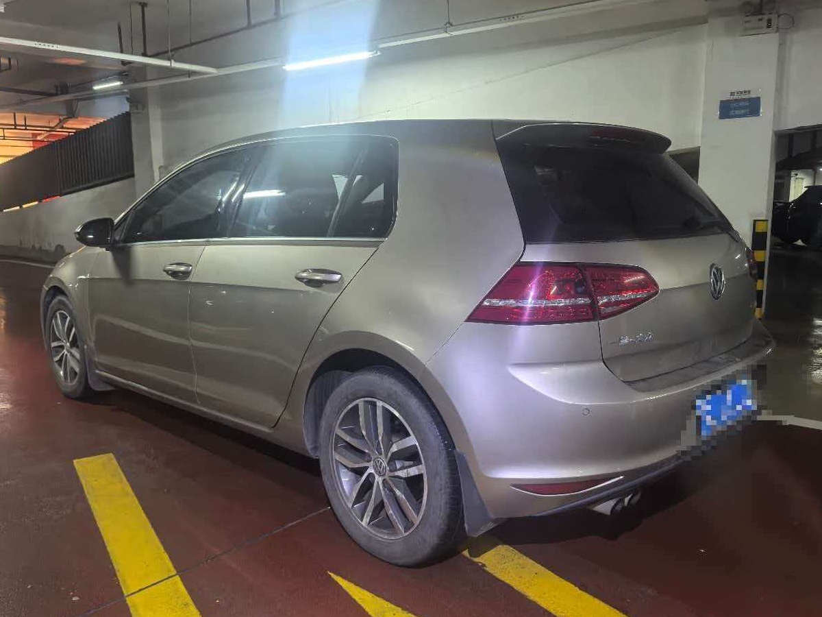 Volkswagen Golf 2015 car image #7