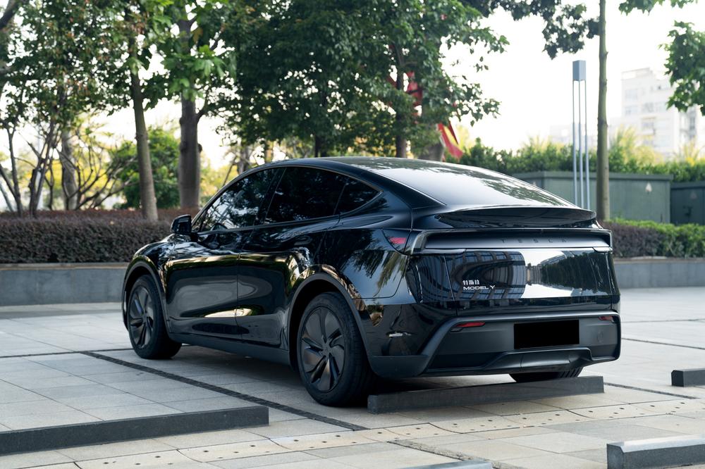 Tesla Model Y 2025 #4 Tesla Model Y 2025 imagen de coche #4
