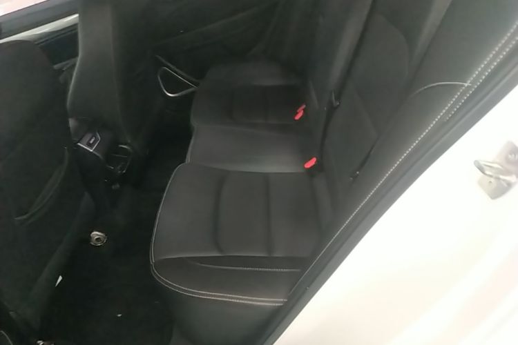 GEELY Emgrand 2020 #17 GEELY Emgrand 2020 immagine di auto #17