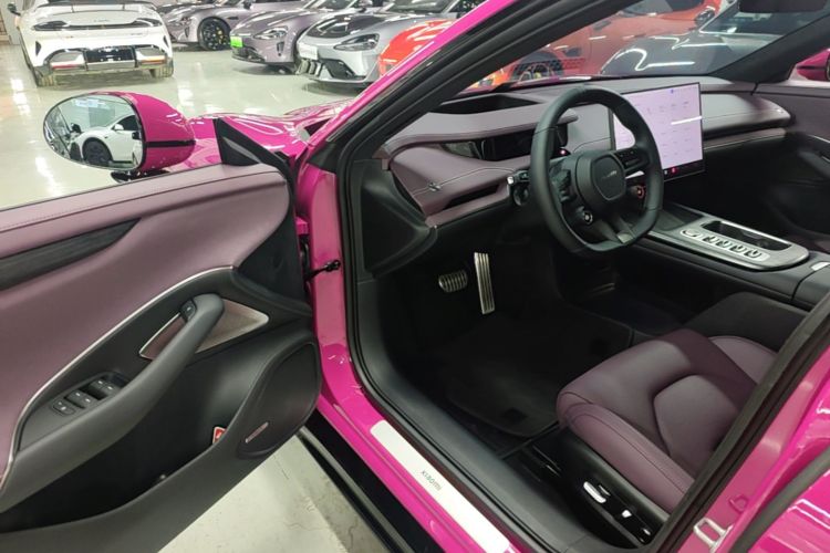 MI SU7 2025 car image #16