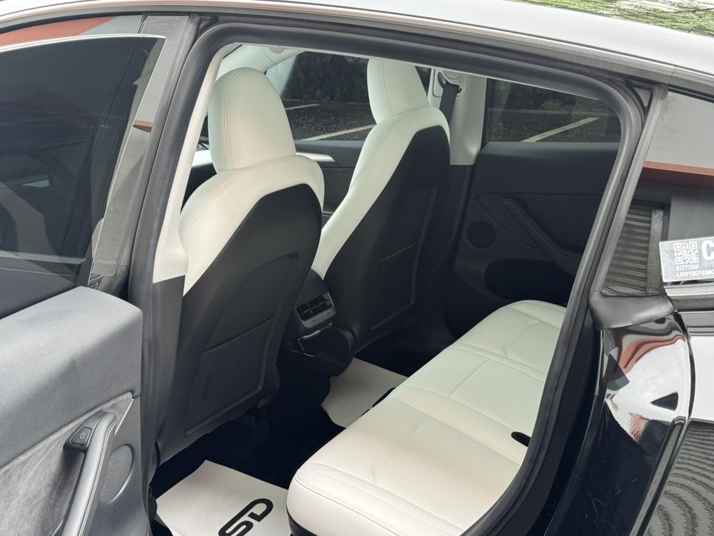Tesla Model Y 2022 car image #17