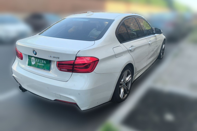 BMW 3 Series 2018 #5 BMW 3 Series 2018 car image #5